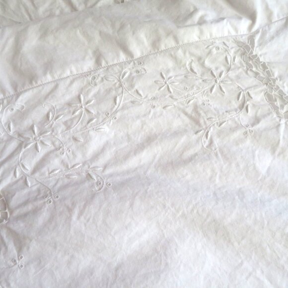 Pair of 2 Battenburg Lace Embroidered Standard Pillowcase Slip Cover Floral VTG - Picture 7 of 9